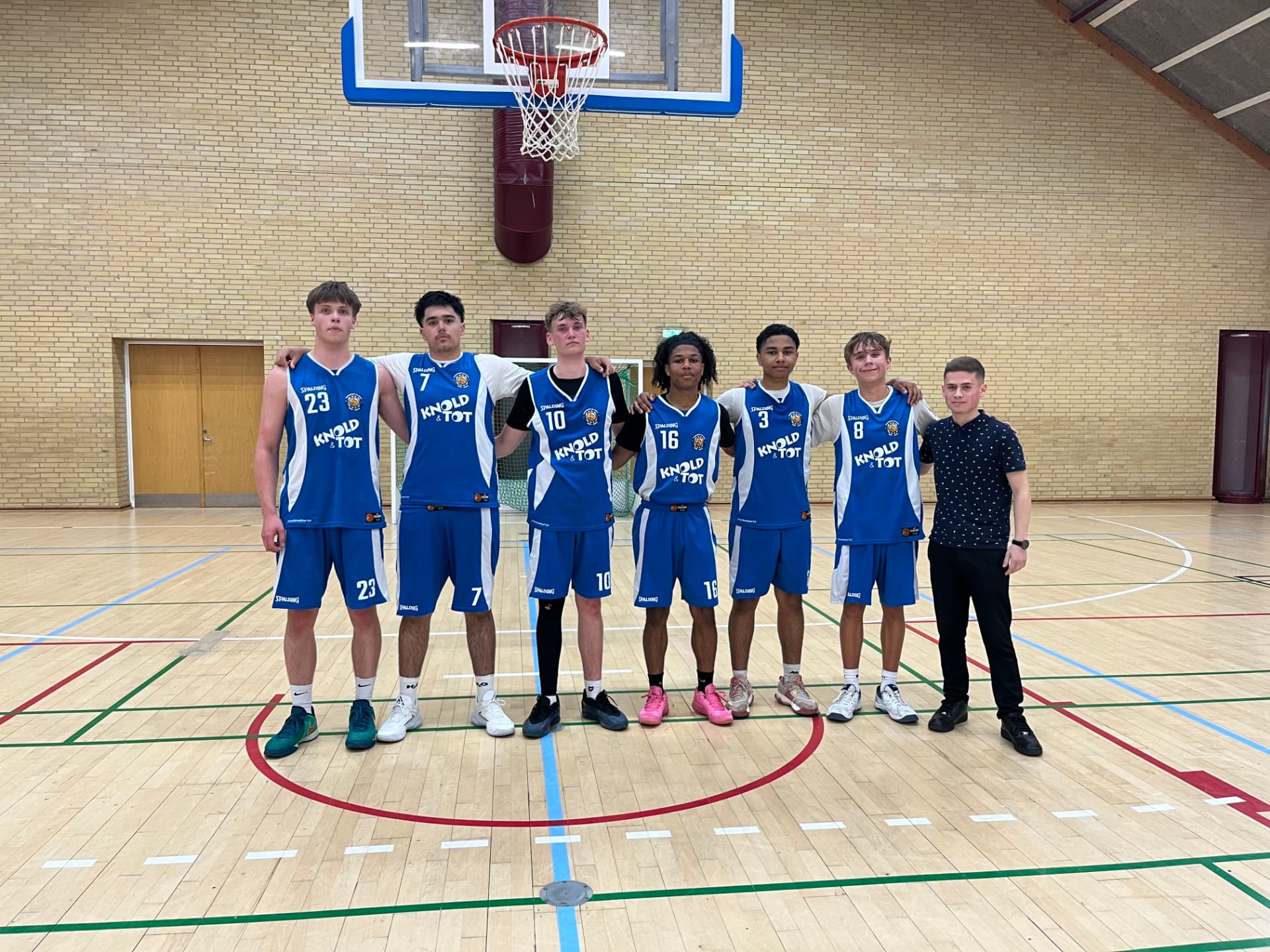 Nakskov 49'ers holdet i hallen