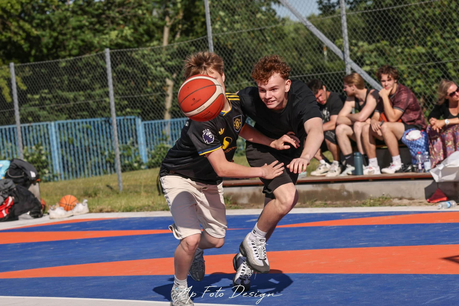 Spillere i kamp i multiparken i Nakskov